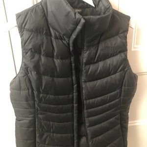 Women's Black North Face Puffer Vest SIZE M